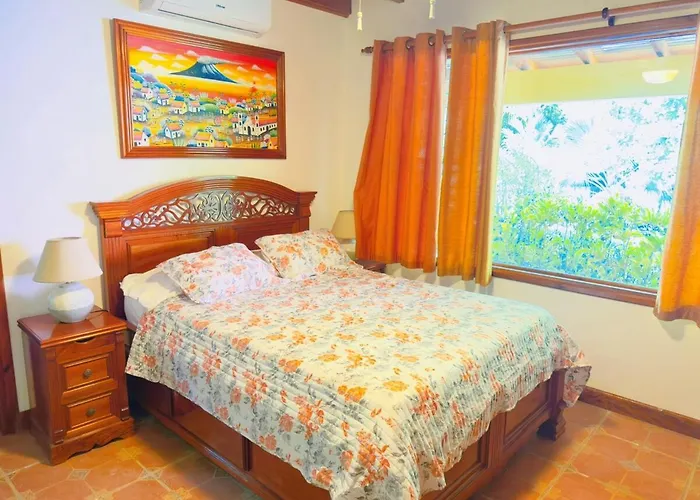 Сasa de vacaciones Casa Mariposa Cozy House 5 Minutes From The *