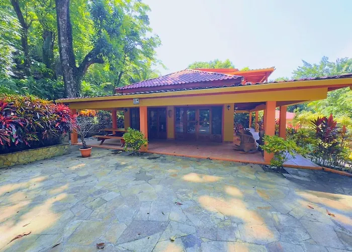 Casa Mariposa Cozy House 5 Minutes From The Sámara